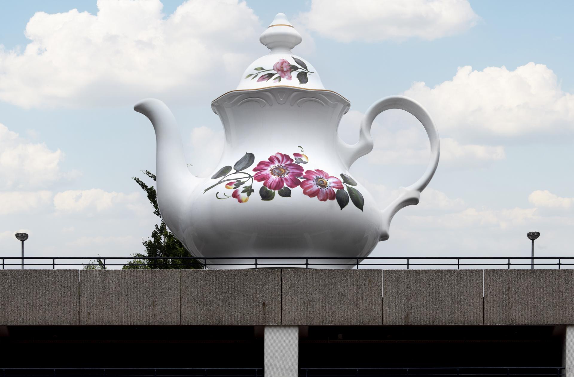 De Celestial Teapot op de nieuwe plek.